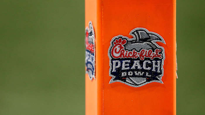 Peach Bowl logo on a pylon